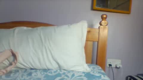 ariana online show from 04.13.26