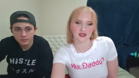 Snapshot of petite_cupcake chatting on 01.04.25 Little cupcake online show from 01.04.25