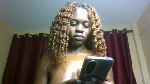 Snapshot of petite_linsey chatting on 05.28.26 linsey online show from 05.28.26