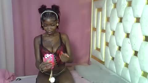 Snapshot of petite_lunar chatting on 02.22.26 Lunar online show from 02.22.26