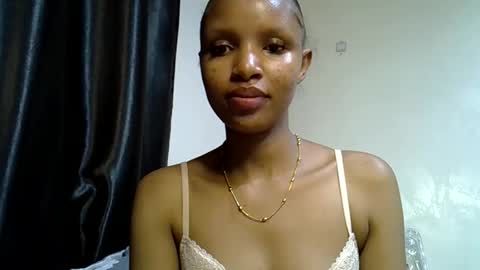 petite_melinda online show from 06.08.26