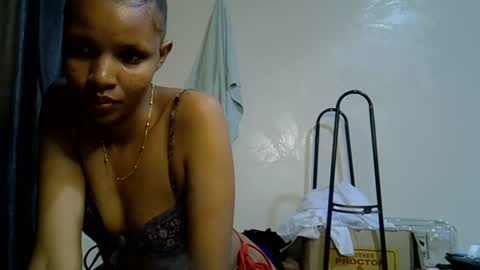 petite_melinda online show from 06.10.26