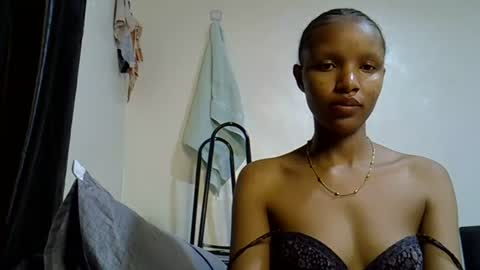 petite_melinda online show from 06.20.26