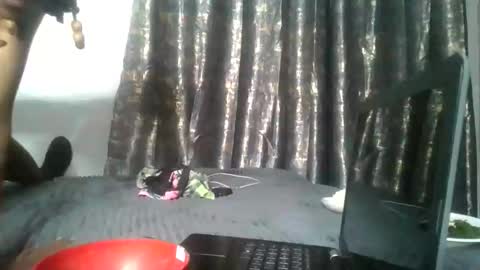 petite_queen69 online show from 05.28.26