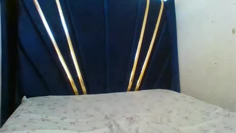 petite_shan online show from 02.25.26