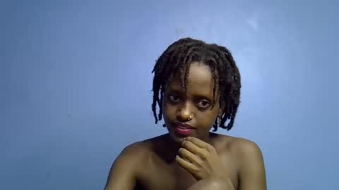 petite_star2 online show from 02.20.26