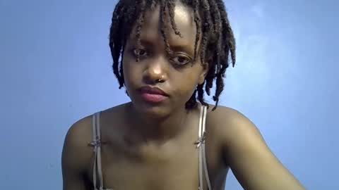 petite_star2 online show from 02.22.26