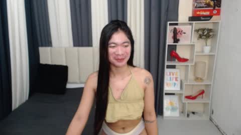 Snapshot of petiteasianjade chatting on 09.30.25 Jade online show from 09.30.25