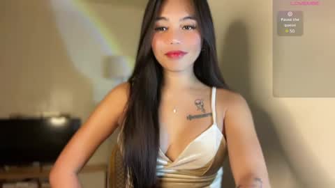 Snapshot of petitegirlx69 chatting on 01.04.25 miss lisa online show from 01.04.25
