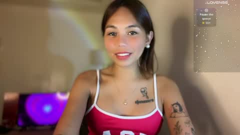 Snapshot of petitegirlx69 chatting on 06.22.26 miss lisa online show from 06.22.26