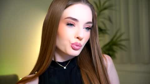 Petitegonwiild online show from 10.10.25