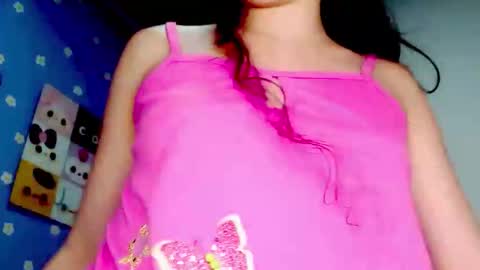 Snapshot of petiteivoryqueen chatting on 06.09.26 danna online show from 06.09.26