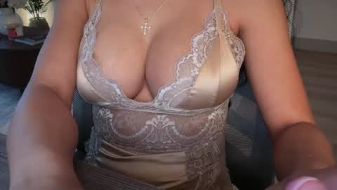 PetitePrincess online show from 07.25.26