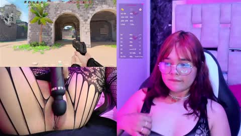 Snapshot of petitesally_ chatting on 01.09.25 Sally online show from 01.09.25