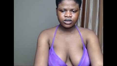 Snapshot of petitexebony1 chatting on 07.25.26 Call Me KiKi online show from 07.25.26