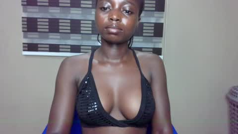 Snapshot of petitexxebony chatting on 05.16.26 petitexxebony online show from 05.16.26