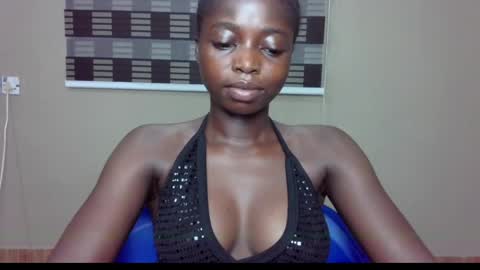 Snapshot of petitexxebony chatting on 05.23.26 petitexxebony online show from 05.23.26