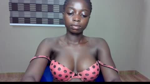 Snapshot of petitexxebony chatting on 05.27.26 petitexxebony online show from 05.27.26