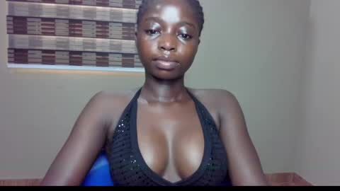 Snapshot of petitexxebony chatting on 05.28.26 petitexxebony online show from 05.28.26