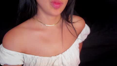 Snapshot of petitgirl_ chatting on 12.22.24  J A S S  online show from 12.22.24