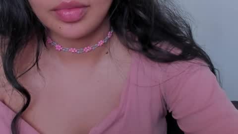 Snapshot of petitgirl_ chatting on 05.26.26 J A S S online show from 05.26.26