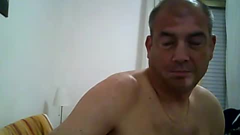Snapshot of pets76 chatting on 04.17.26 pets76 online show from 04.17.26