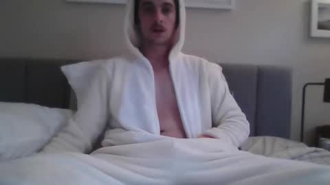 pgramlin09 online show from 10.31.25