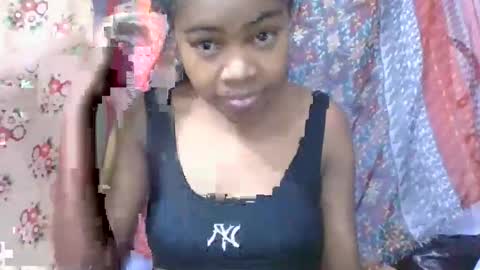 Snapshot of phania185885 chatting on 03.25.26 phania185885 online show from 03.25.26