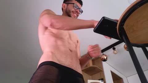 phantom_bigger1 online show from 11.05.25