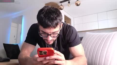 phantom_bigger1 online show from 11.26.25