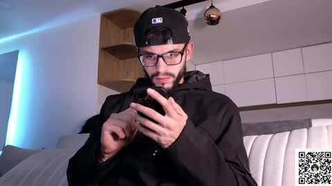 phantom_bigger1 online show from 02.01.26