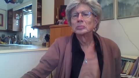 Snapshot of phillipa1023 chatting on 01.18.25 phillipa online show from 01.18.25