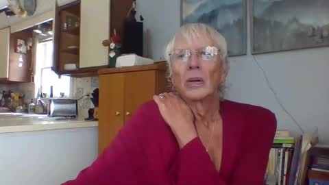 Snapshot of phillipa1023 chatting on 11.11.25 phillipa online show from 11.11.25