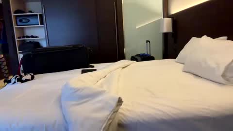 Snapshot of philly1184 chatting on 01.31.25 Girlyboy69 online show from 01.31.25