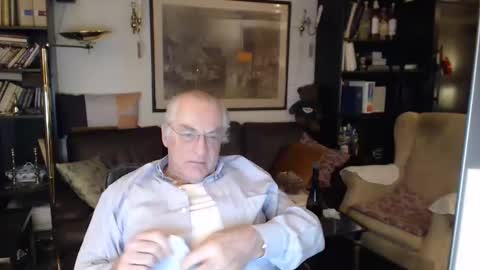 Snapshot of philoumis2 chatting on 01.16.25 Philippe online show from 01.16.25