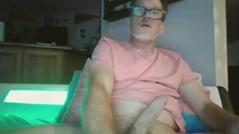 Snapshot of philuup225694 chatting on 06.20.26 philuup225694 online show from 06.20.26