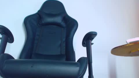 phlilloyhighclouds online show from 02.03.26