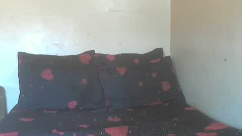 Snapshot of phoenixcandy chatting on 12.12.24 phoenixcandy online show from 12.12.24