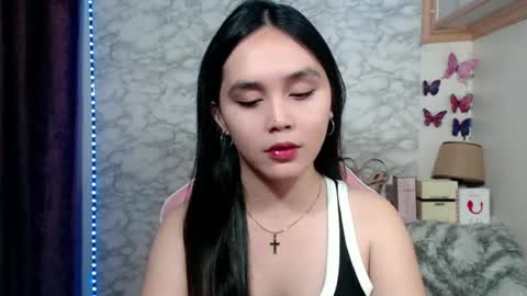 Ms Pia online show from 07.04.26