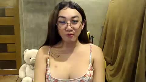 Pia online show from 11.22.25