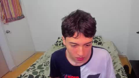 picaszomilos350 online show from 03.21.26