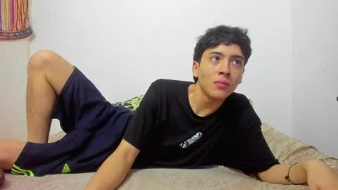 picaszomilos350 online show from 03.30.26