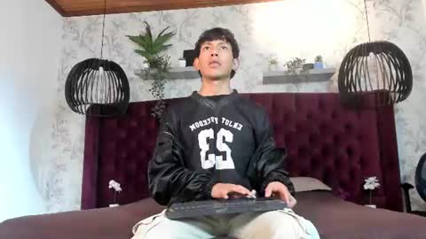 Pierre Leroy online show from 07.24.26
