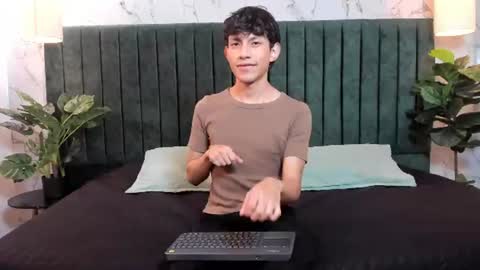 Pierre Leroy online show from 07.26.26
