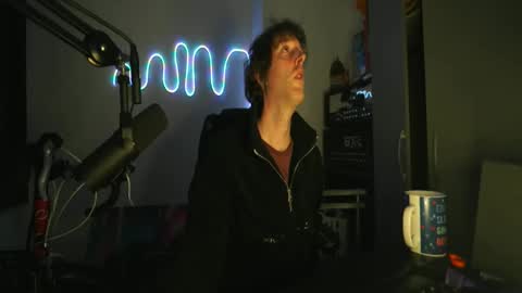 Snapshot of pigeon333 chatting on 10.28.25 pigeon333 online show from 10.28.25