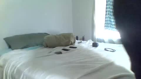 piggyboyblue online show from 09.18.25