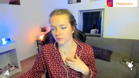 PiinkPandora online show from 03.12.26