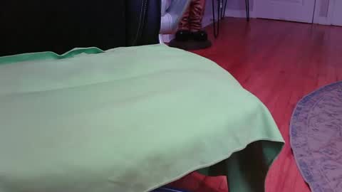 Snapshot of pilot2222 chatting on 04.05.26 pilot2222 online show from 04.05.26