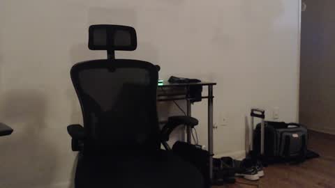 Snapshot of pilot_dave_69 chatting on 01.19.25 Dave online show from 01.19.25