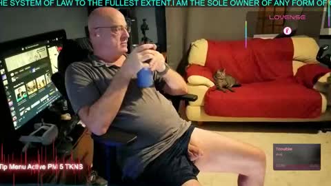 Snapshot of pilot_dave_69 chatting on 09.21.25 Dave online show from 09.21.25